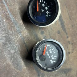 VDO WATER AND OIL GAUGES NEW