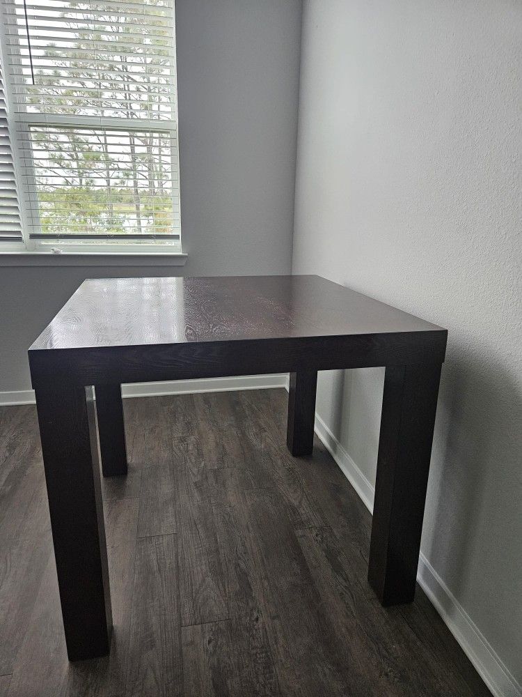 4 Person Table