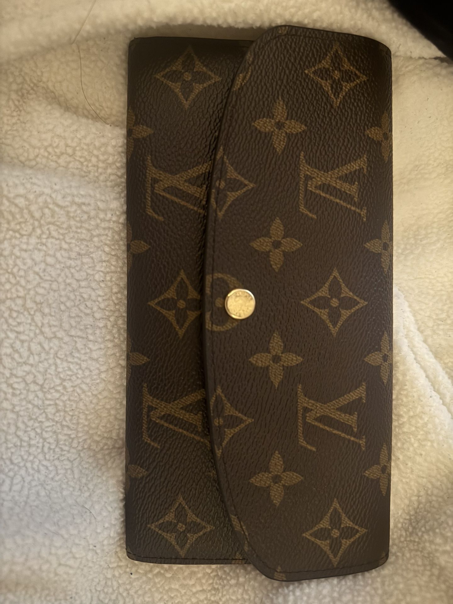 LV WALLET