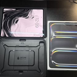iPad Pro 13” M4 (2024) – 256GB WiFi – Pristine + Box & Charger + Case