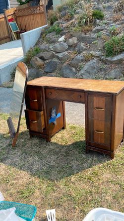 Vintage WaterFall Vanity FREE