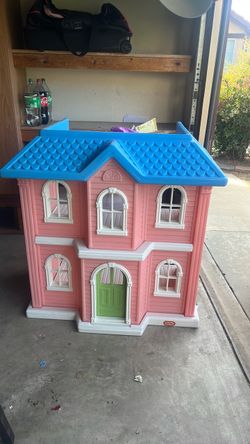 Little Tikes Pink Plastic Dollhouse