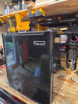 Mini fridge