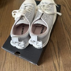 Converse New Womens 8.5