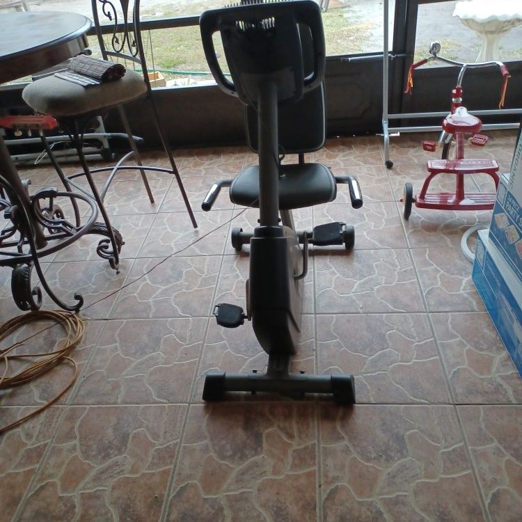 Gold Gym Power Spin 230r Exercise Bike for Sale in Orlando FL OfferUp