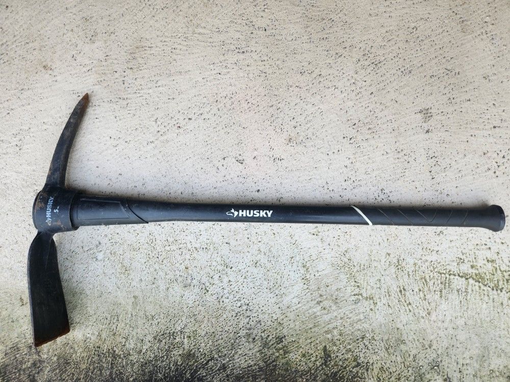 Husky 5 Pound Pick Axe
