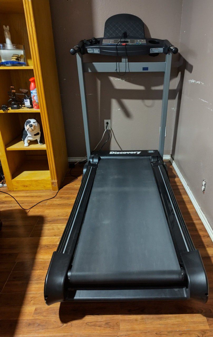 Treadmill 
$250
Pharr
NOTHING WRONG WITH IT 