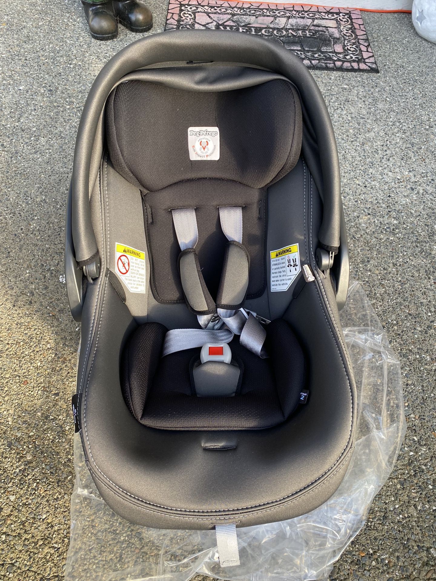 Peg Perego Primo Viaggio 4/35 car seat with base