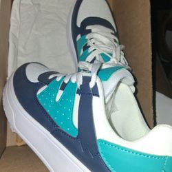 Athletic/walking Shoes, Ladies Sz 39, NEW