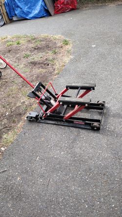 Hydraulic lift