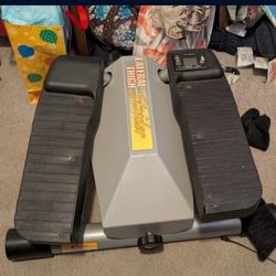 Lateral Thigh Machine 