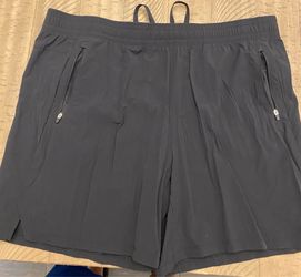 Men’s Black Board Shorts size XL
