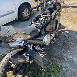 Open To Trades 800 Obo Motorcycle Suzuki Gsx650f 2006