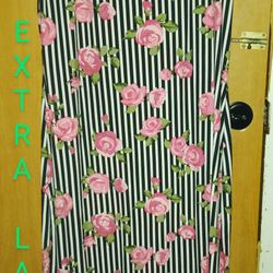 WOMEN'S CLOTHING 