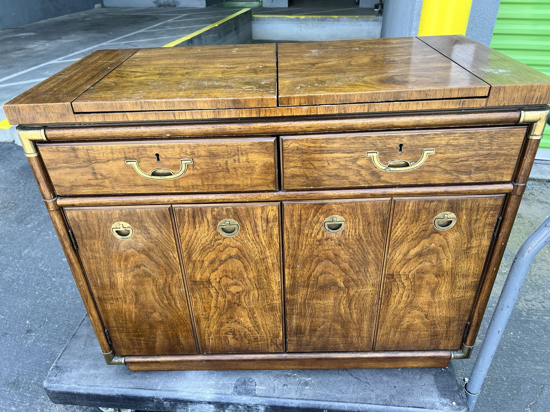 drexlex (buffet table) antique