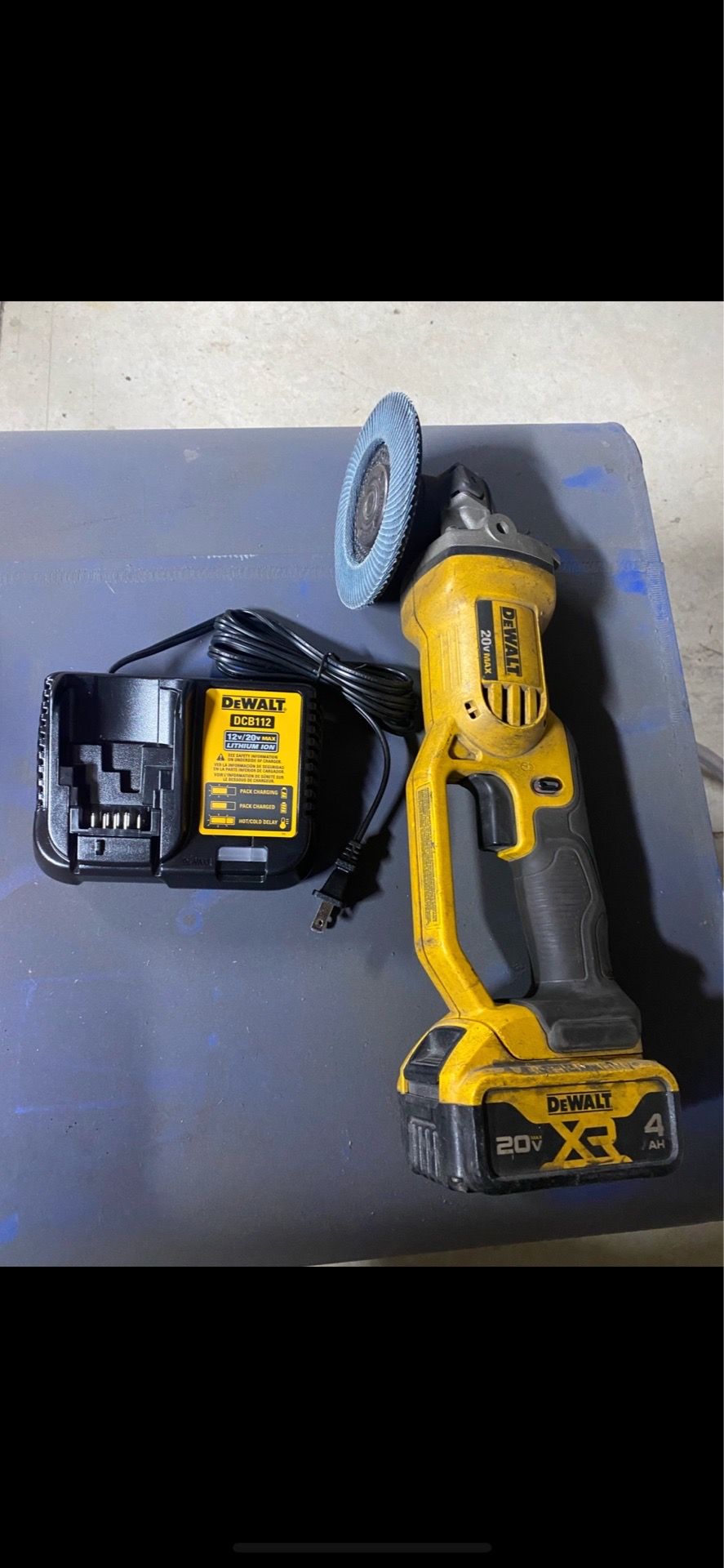 20v dewalt grinder with 4ah batter and charger