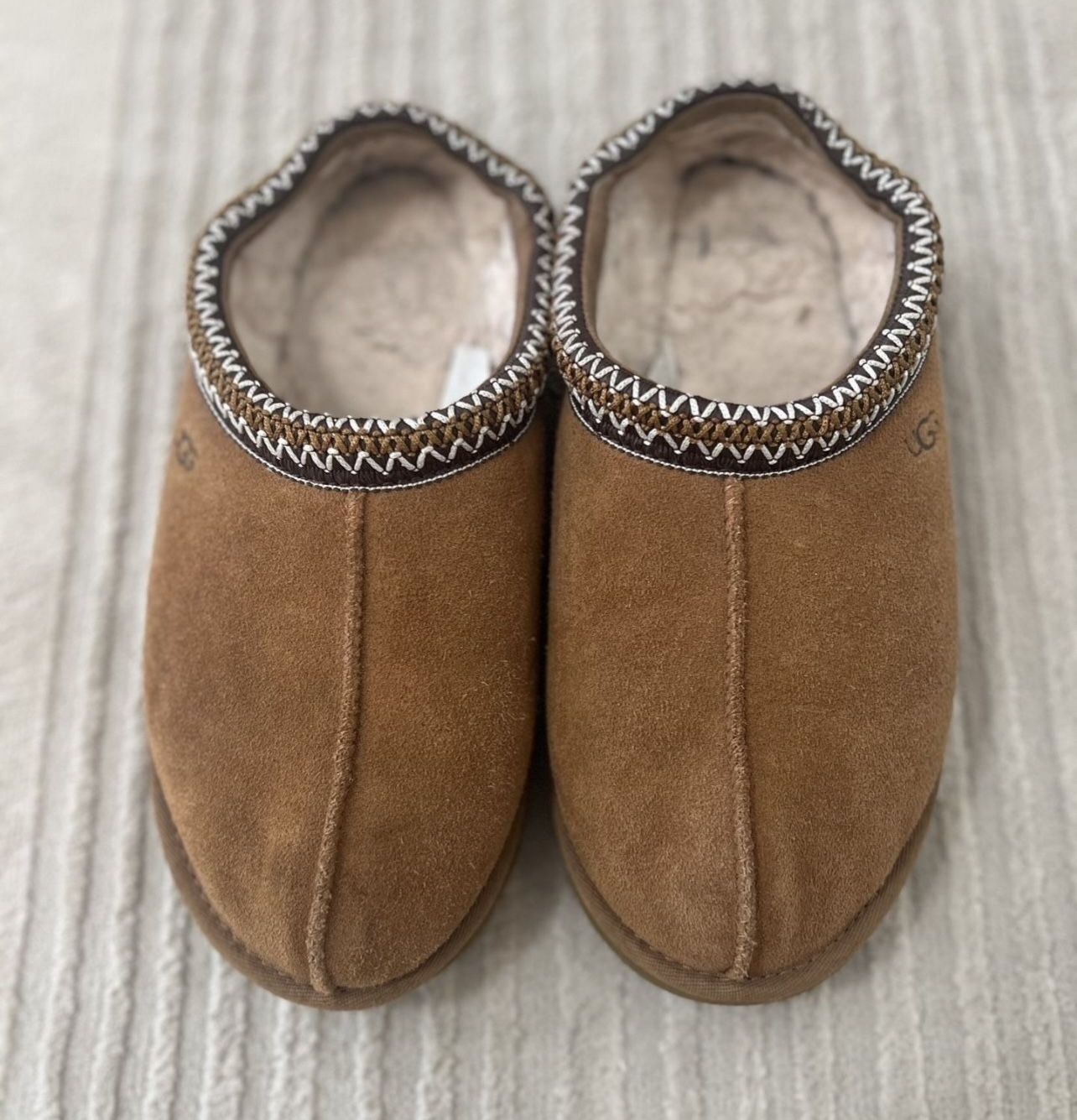 Women’s Ugg Slippers size 6
