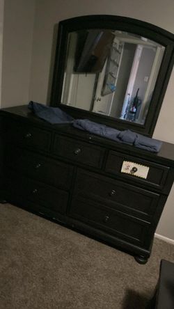 Mirror & Dresser