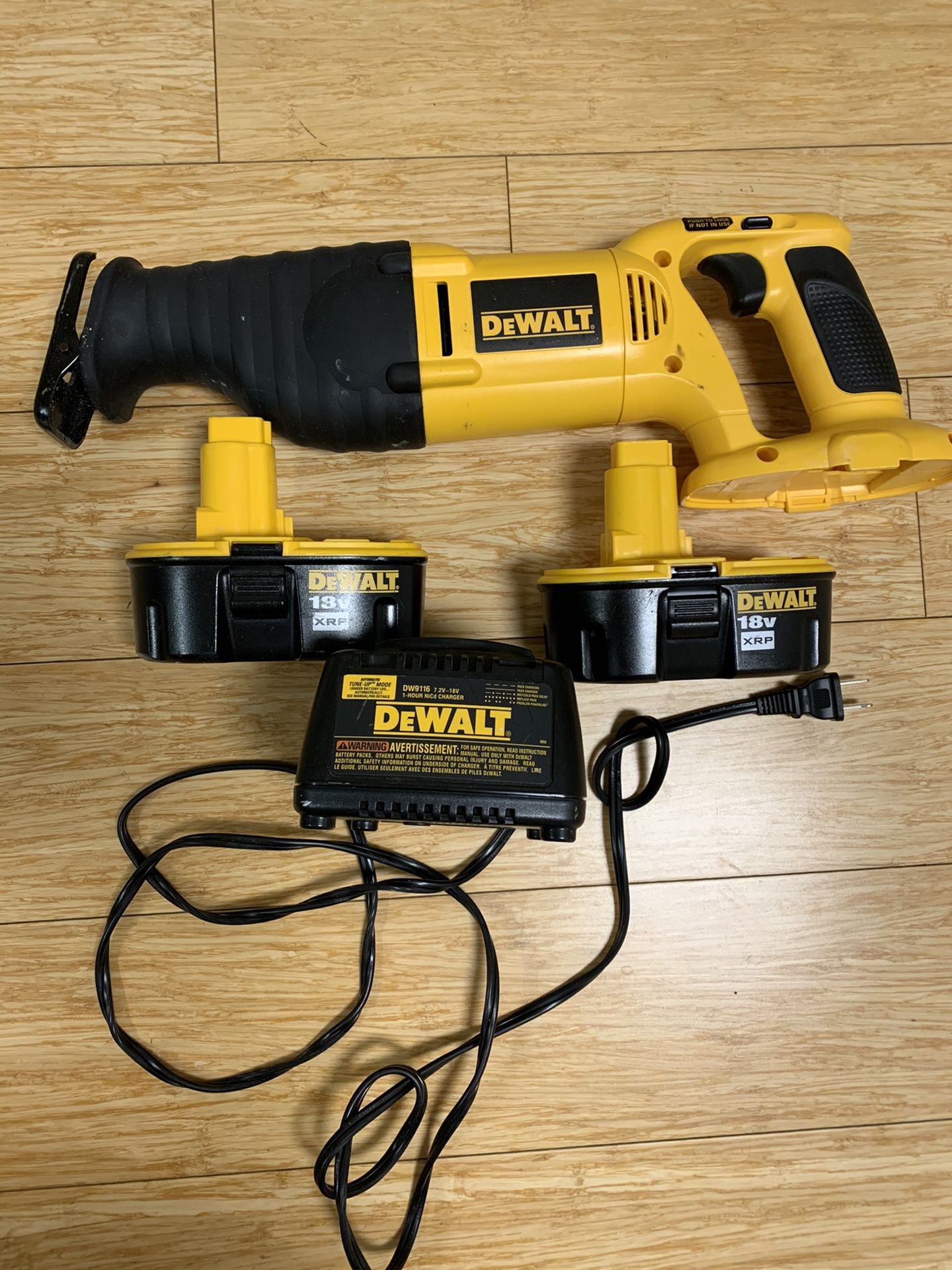 New Dewalt Saw with 2 Batteries and charger