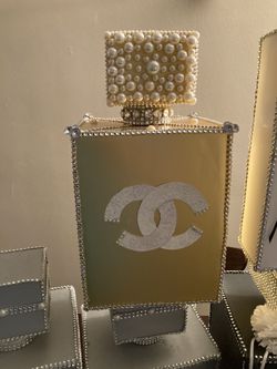 I’m selling my Chanel perfume boxes Thumbnail
