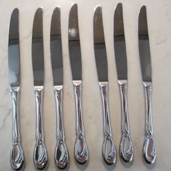 Oneida Calla Lily Dinner Knives Deluxe Stainless Never Used