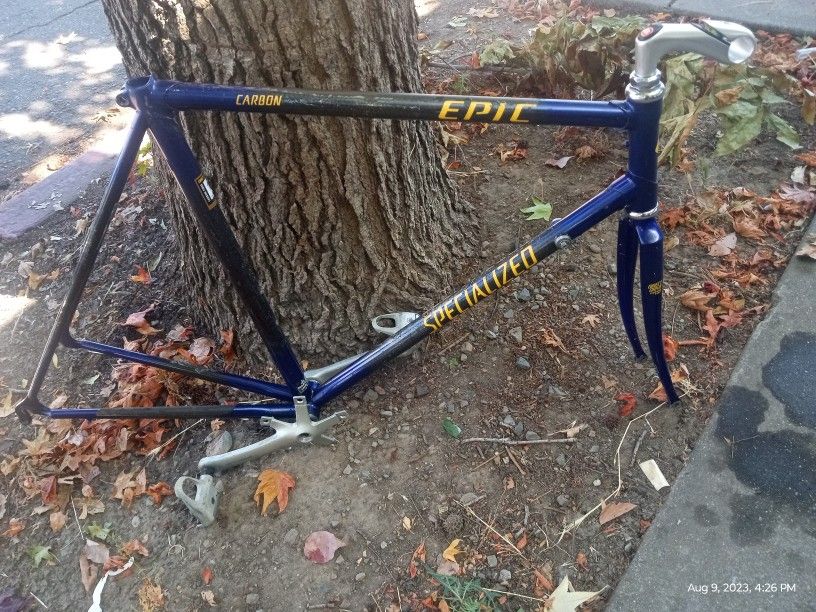 SPECIALIZED (57 cm) CARBON EPIC ROAD BIKE FRAME!  