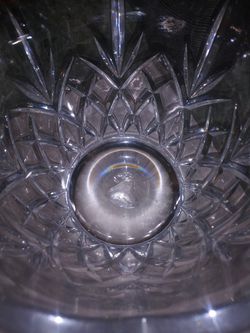 Crystal wine holder