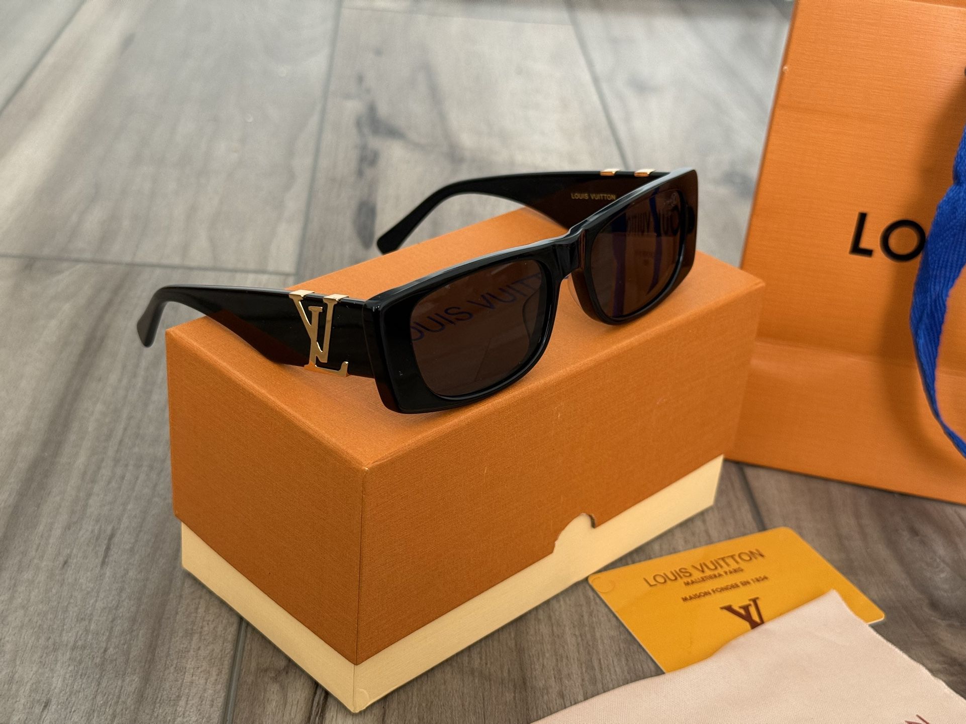 Louis Vuitton Unisex Sunglasses