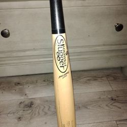 Lousiville Slugger Bat