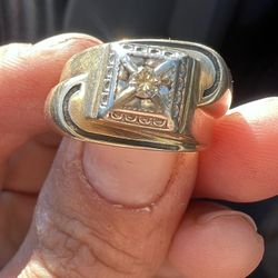 10k Solid Gold Men’s Ring Diamond In The Middle