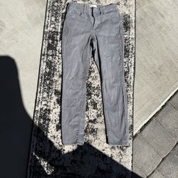 Universal Thread High Rise Skinny Jeans – Size 2/26R