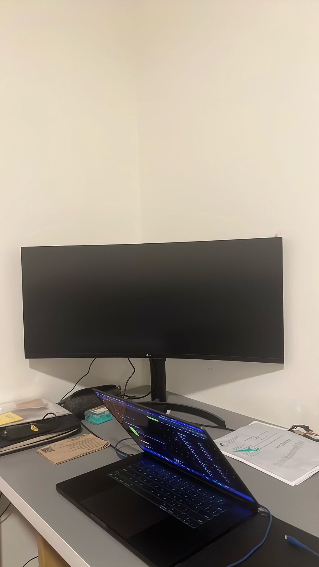 LG 35'' Curved UltraWide QHD HDR Monitor