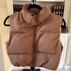 Women's Puffer Crop Top Small