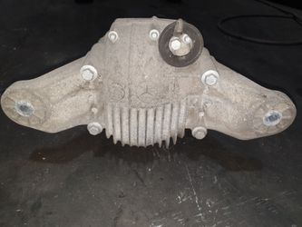 Mercedes R350 Rear End 