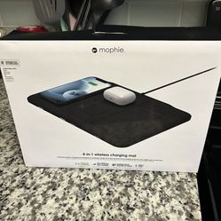 mophie 4-in-1 Wireless Charging Mat