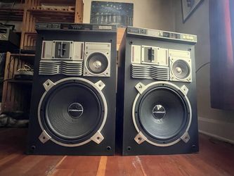Pioneer CS-605 4 way Speakers