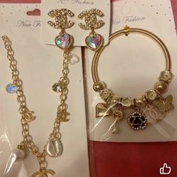 Woman’s Set 