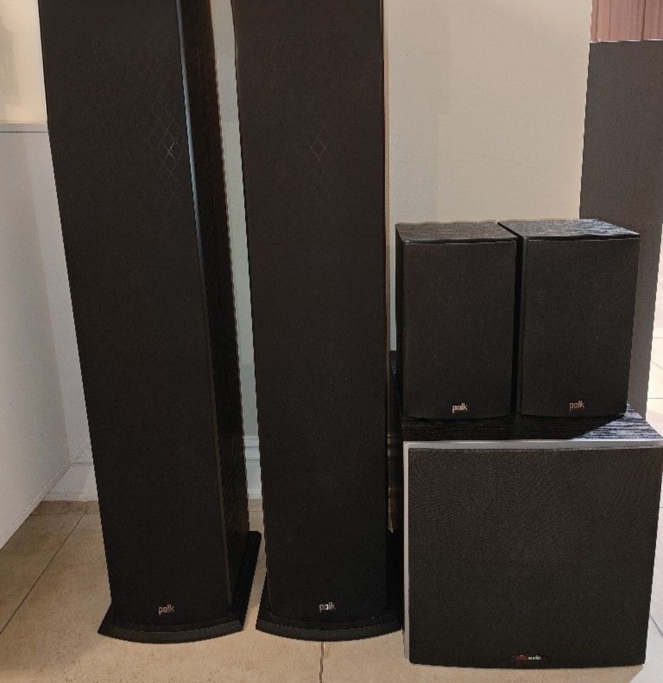 SELL 🔥SELL 🔥SELL 🔥HOME 🔥THEATER 🔥SETUPS 🔥 300 is the lowest I can go. Price is firm. Do not text if not serious. Everything is in perfect workin