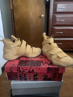 LeBron Soldier XI SFG - Size 8