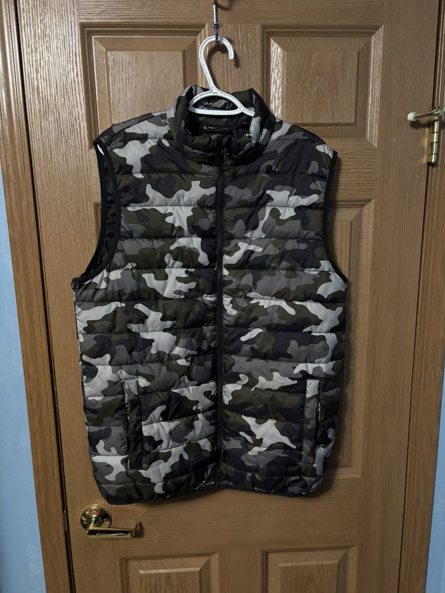 Swiss Tech Men’s Puffer Vest
