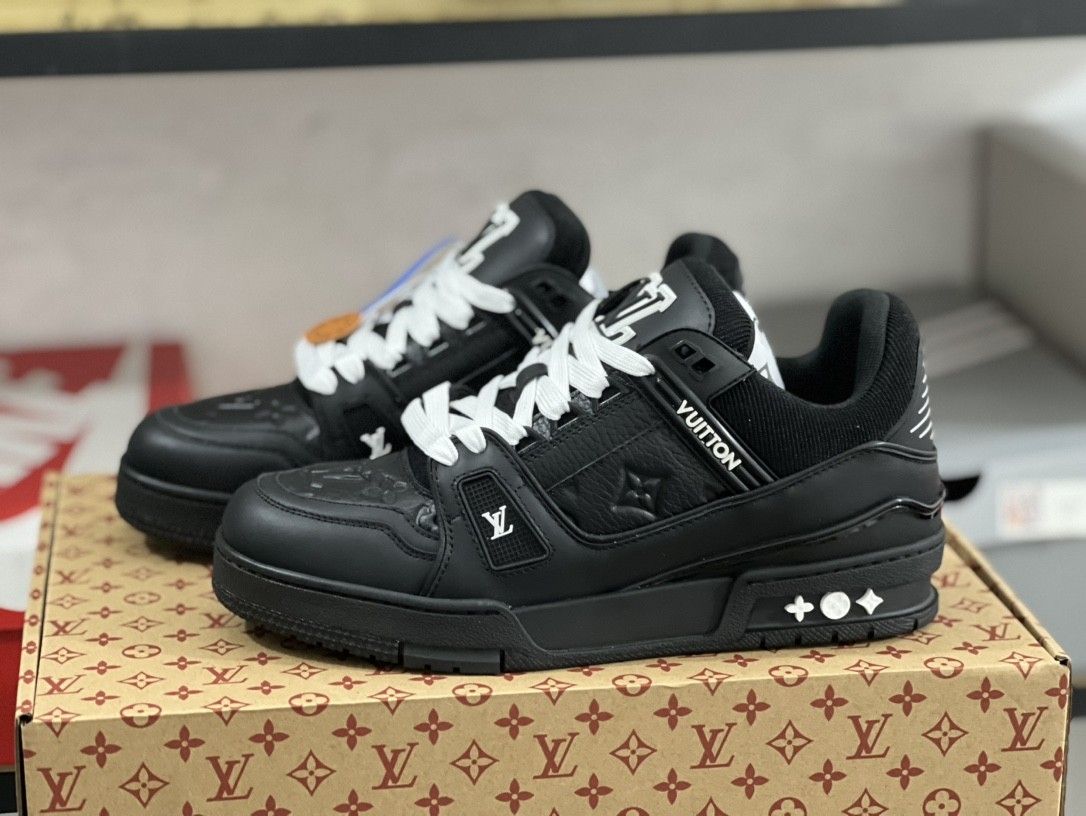 Louis sneakers many more colors available