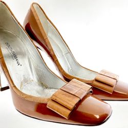 Dolce & Gabbana Heel Caramel Classic Patent Leather Anguilla Pumps - ITALY 38.5