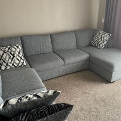 Vivian II Sectional Sleeper Sofa w/Right Chaise