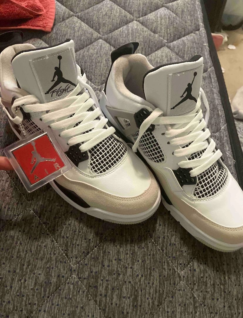 $150 Band New Jordan’s With Box And Sox!