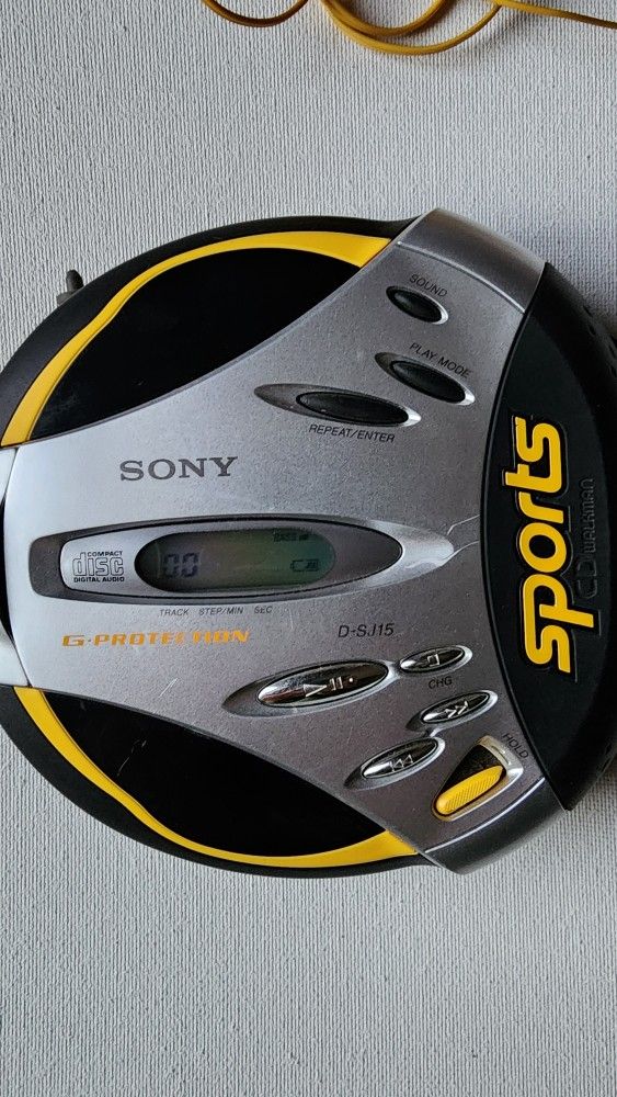 Sony Sports D-SJ15 CD Walkman Portable CD Player - Working