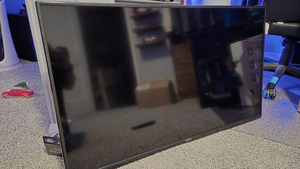 40" Vizio Flatscreen TV