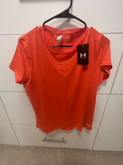 Under armor Women’s Dry fit Tshirt -brand New With Tags