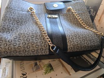New  Guess Hand Bag