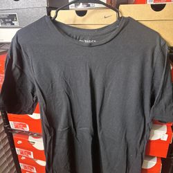 PacSun black tee Size Large men’s elongated scoop tee lightly used 