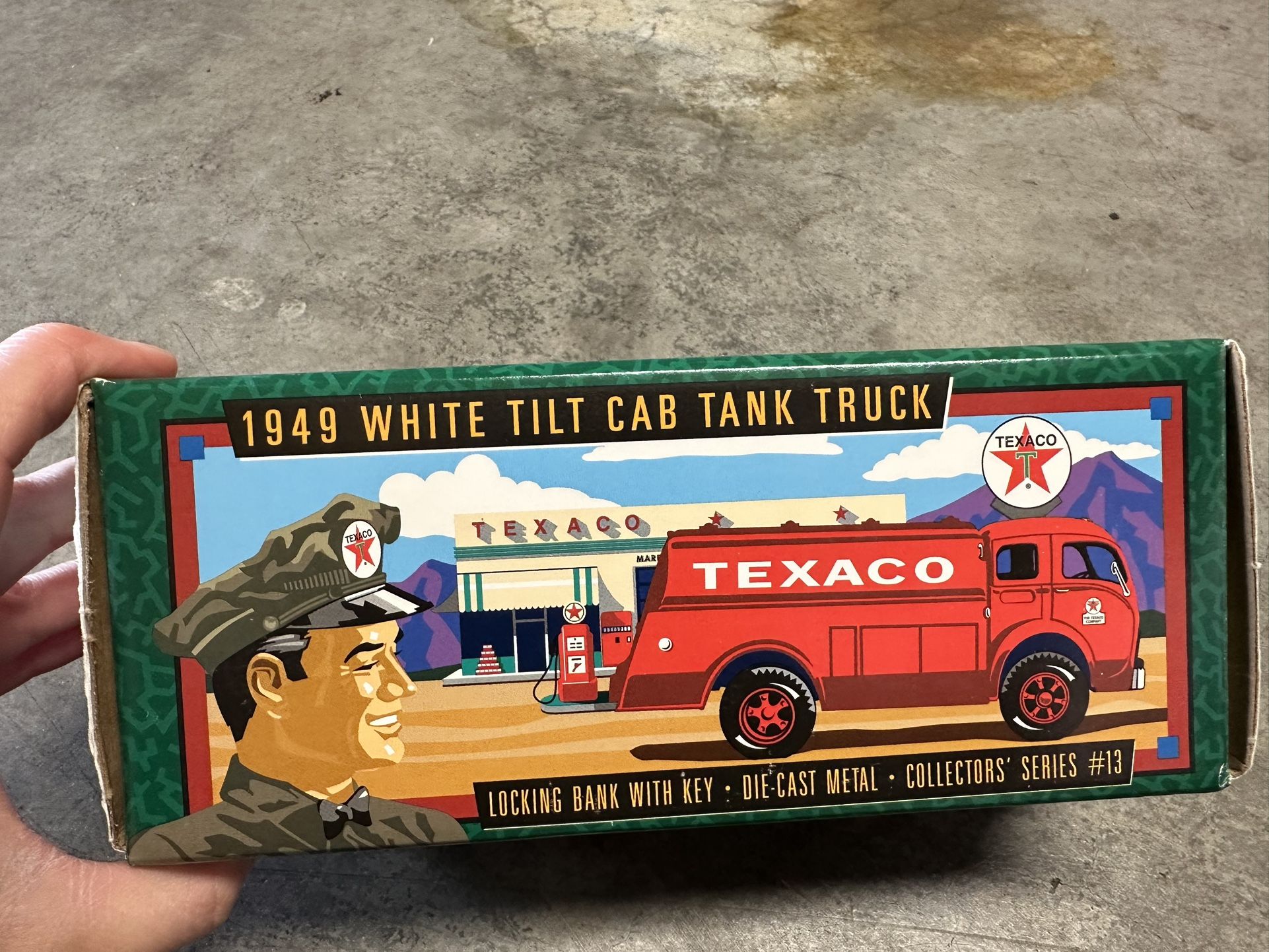 Collectible 1949 Texaco White Tilt Cab Tank Truck Bank